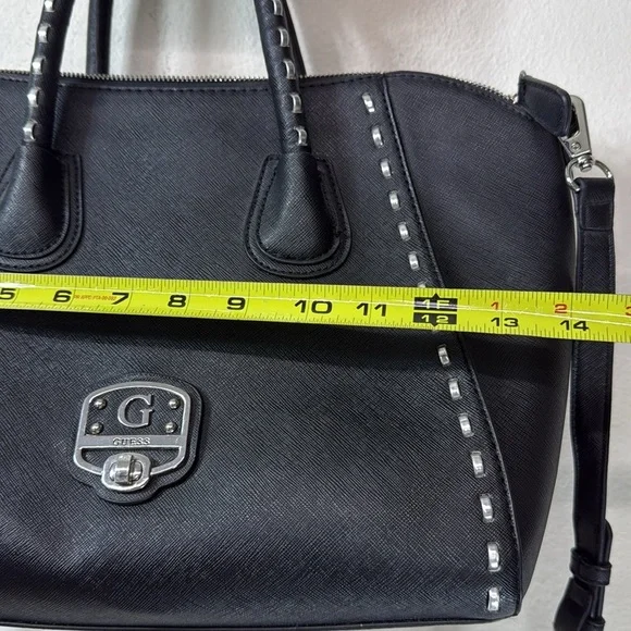 (E) Guess Bag
Black and Silver Crossbody and Shoulder Bag - Picture 5 of 15